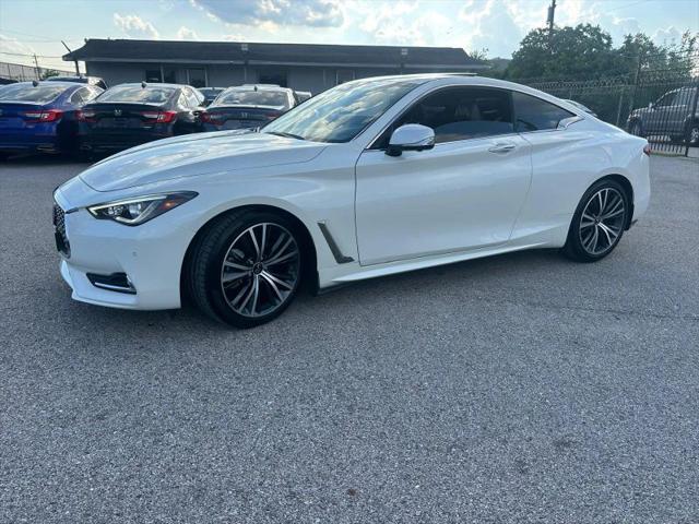 2022 INFINITI Q60 LUXE