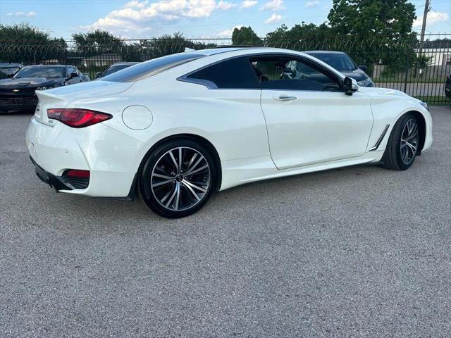 2022 INFINITI Q60 LUXE