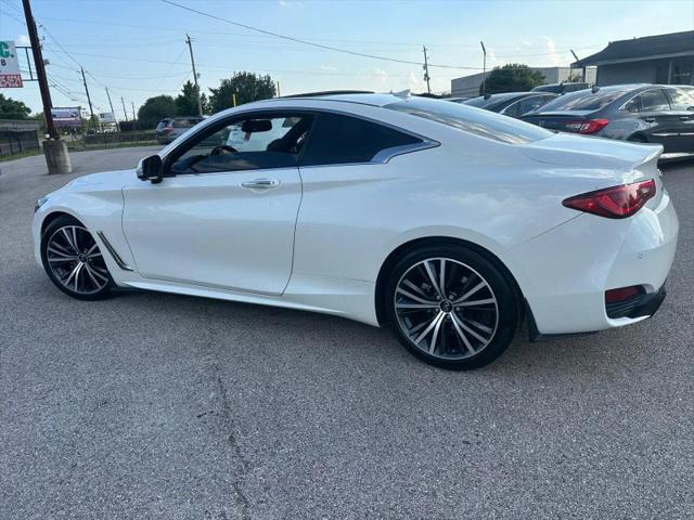 2022 INFINITI Q60 LUXE