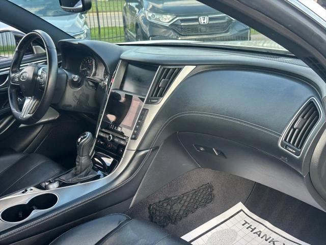 2022 INFINITI Q60 LUXE