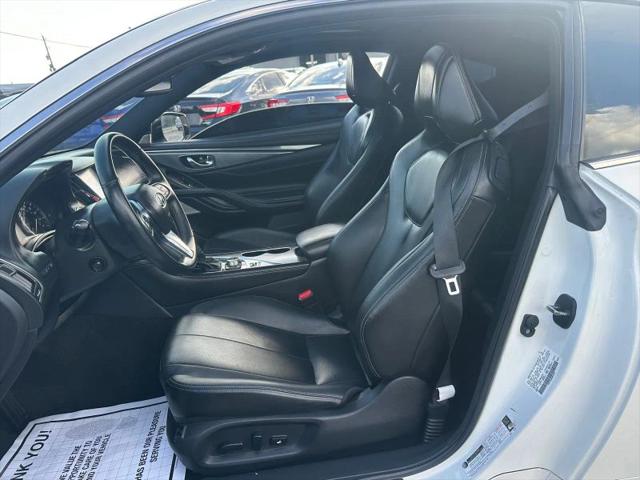 2022 INFINITI Q60 LUXE