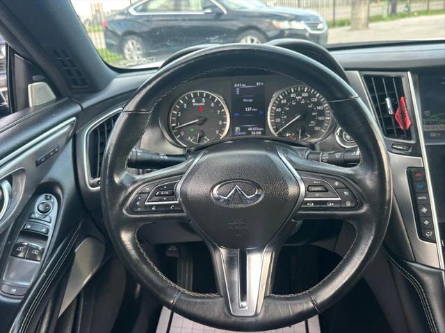 2022 INFINITI Q60 LUXE