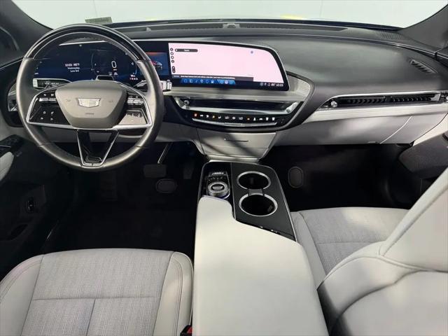 2024 Cadillac iQ Luxury w/1SD