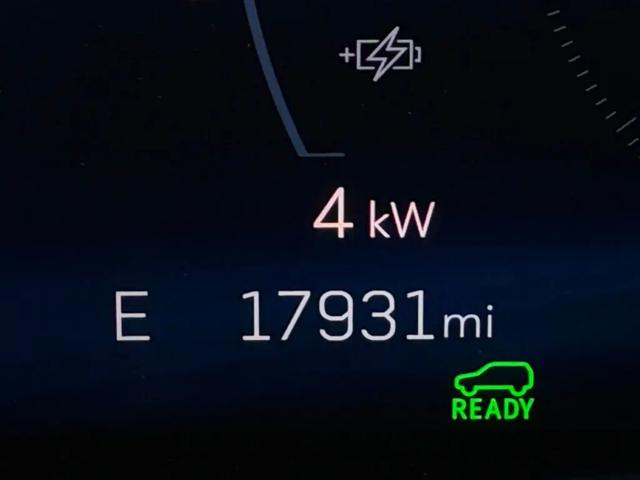 2024 Cadillac iQ Luxury w/1SD