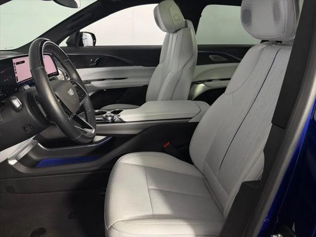 2024 Cadillac iQ Luxury w/1SD