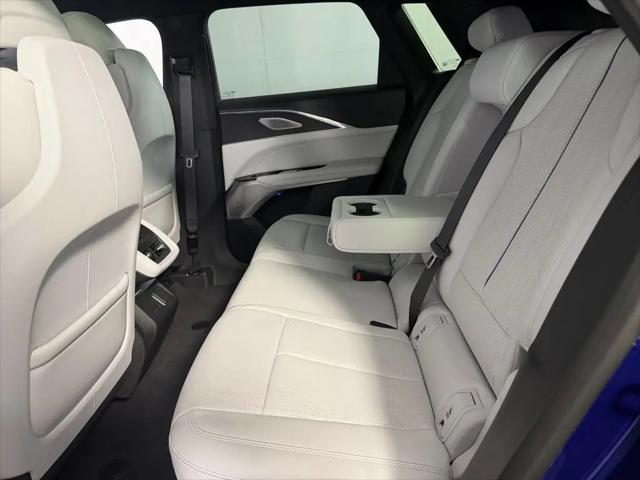 2024 Cadillac iQ Luxury w/1SD