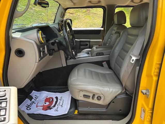 2004 HUMMER H2 Base