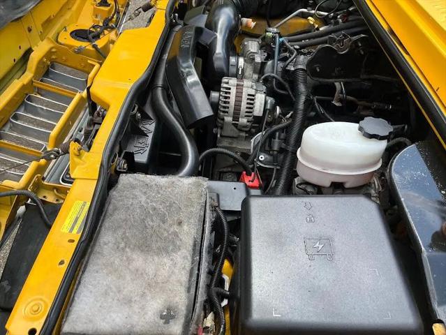 2004 HUMMER H2 Base