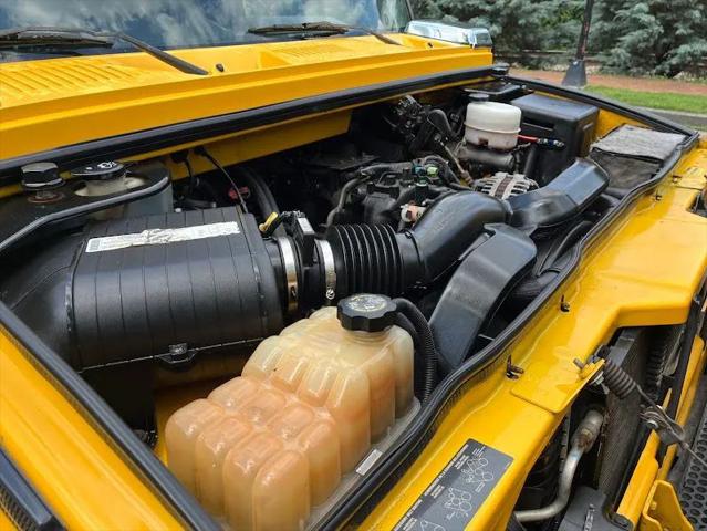 2004 HUMMER H2 Base