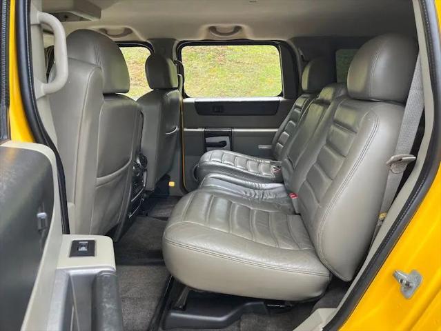 2004 HUMMER H2 Base