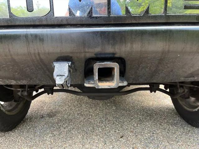 2004 HUMMER H2 Base