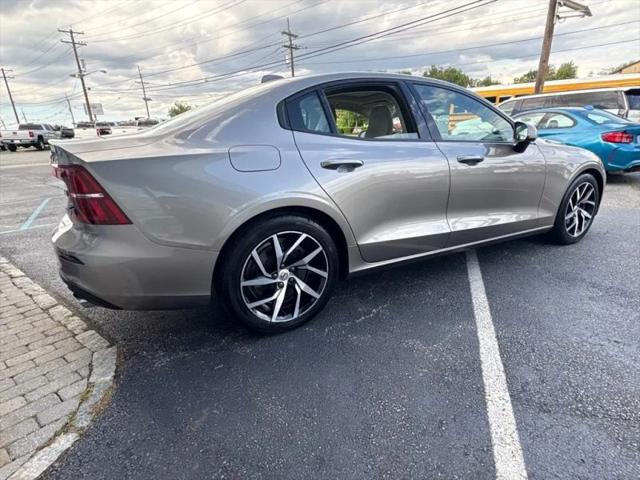 2019 Volvo S60 T6 Momentum