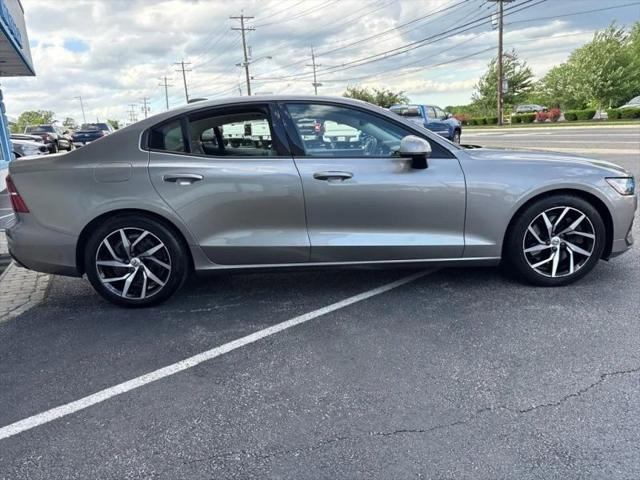 2019 Volvo S60 T6 Momentum