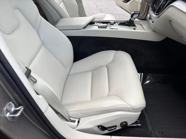 2019 Volvo S60 T6 Momentum