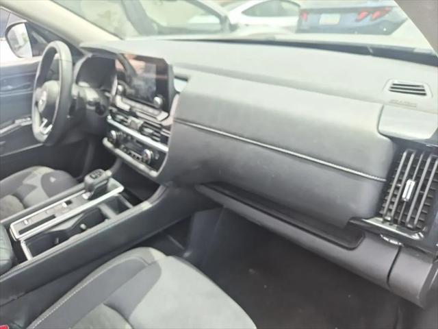 2025 Nissan Pathfinder SV FWD