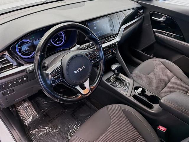 2022 Kia Niro LXS