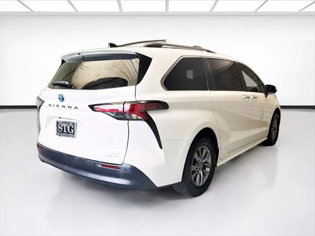 2021 Toyota Sienna XLE