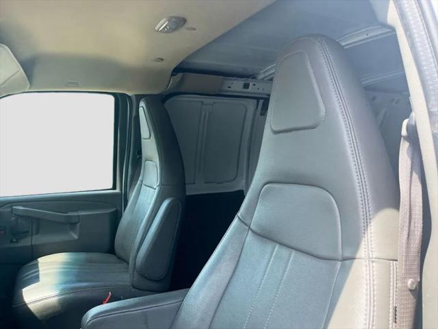2025 GMC Savana Cargo RWD 3500 Extended Wheelbase Work Van