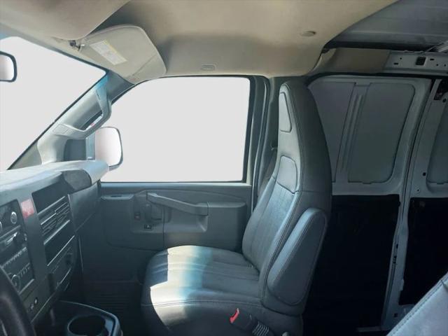 2025 GMC Savana Cargo RWD 3500 Extended Wheelbase Work Van