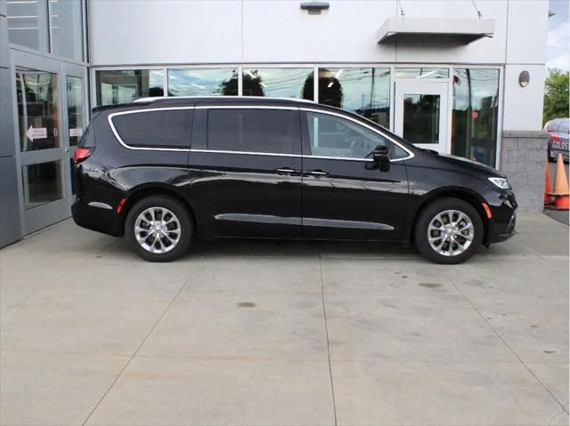 2021 Chrysler Pacifica Touring L AWD