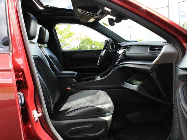 2023 Jeep Grand Cherokee L Altitude 4x4