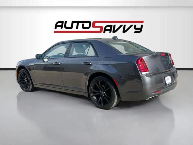 2021 Chrysler 300 Touring