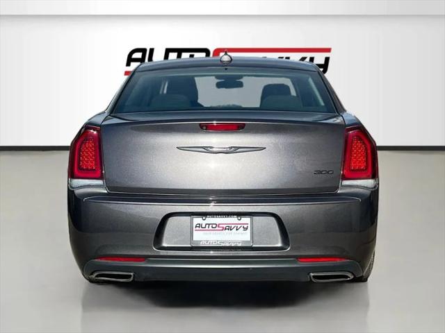 2021 Chrysler 300 Touring