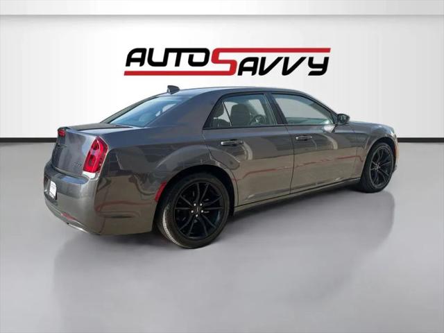 2021 Chrysler 300 Touring