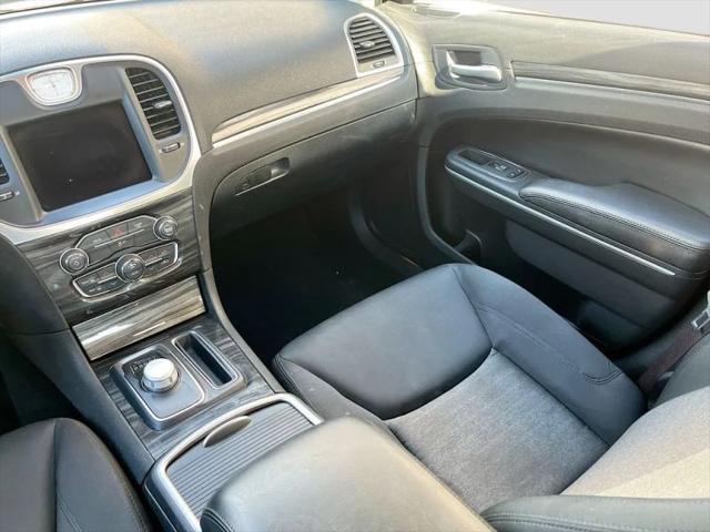 2021 Chrysler 300 Touring