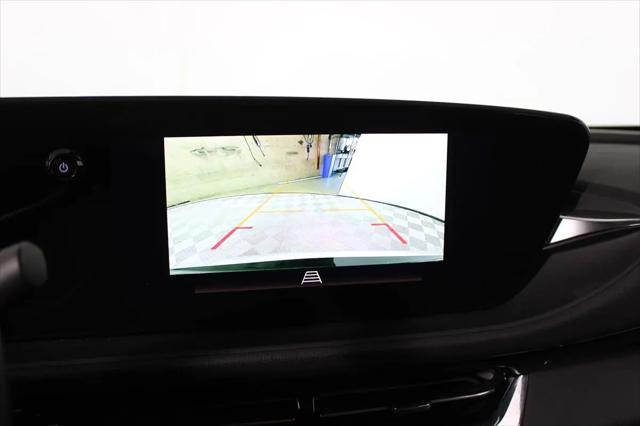 2025 Buick NV Sport Touring FWD