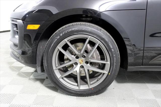 2022 Porsche Macan Macan