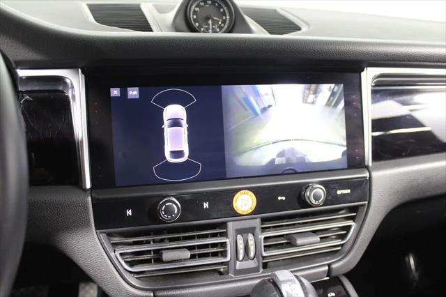 2022 Porsche Macan Macan