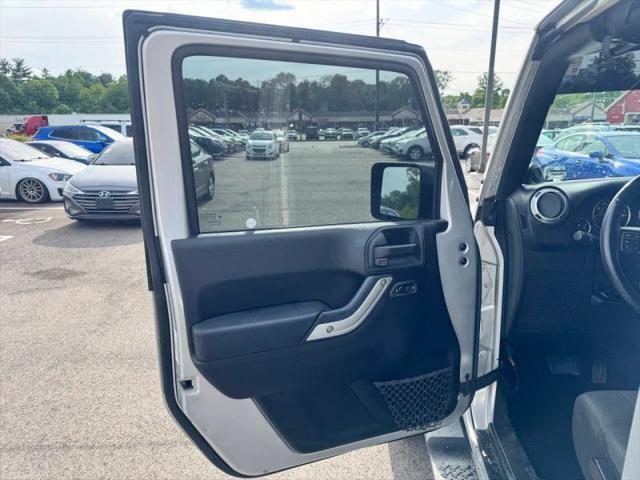 2012 Jeep Wrangler Unlimited Sahara