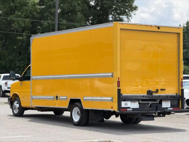 2021 GMC Savana Cutaway Work Van