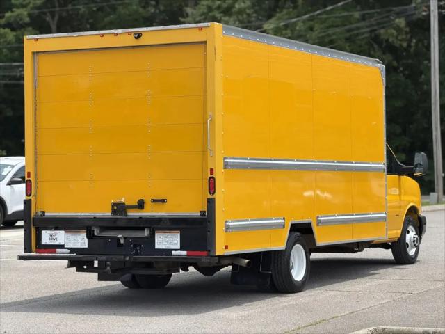 2021 GMC Savana Cutaway Work Van