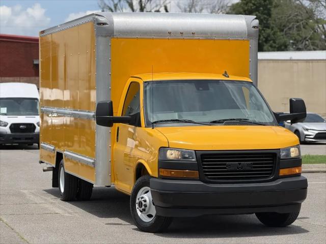 2021 GMC Savana Cutaway Work Van