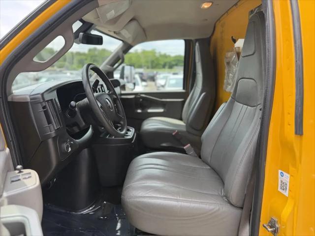 2021 GMC Savana Cutaway Work Van