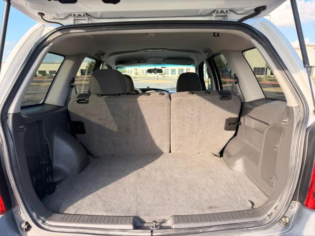 2006 Mazda Tribute i