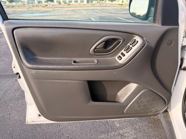 2006 Mazda Tribute i