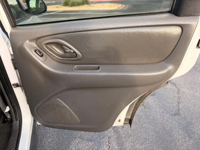 2006 Mazda Tribute i