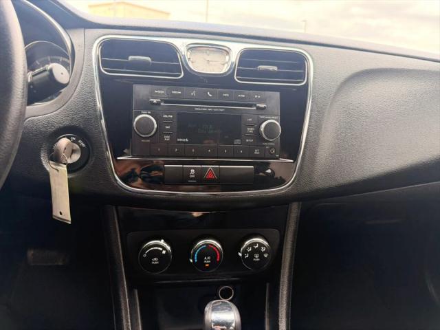 2012 Chrysler 200 LX
