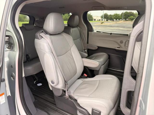 2022 Toyota Sienna Limited