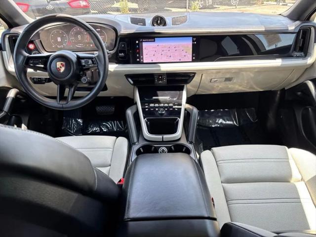 2024 Porsche Cayenne Base