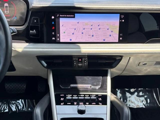 2024 Porsche Cayenne Base