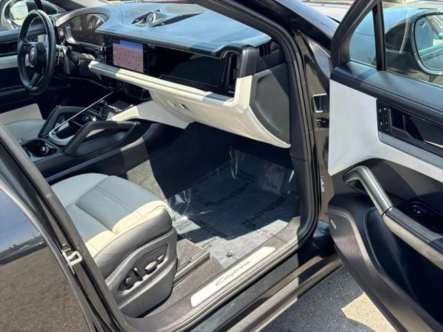 2024 Porsche Cayenne Base