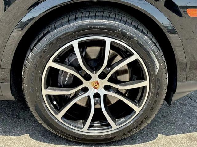 2024 Porsche Cayenne Base