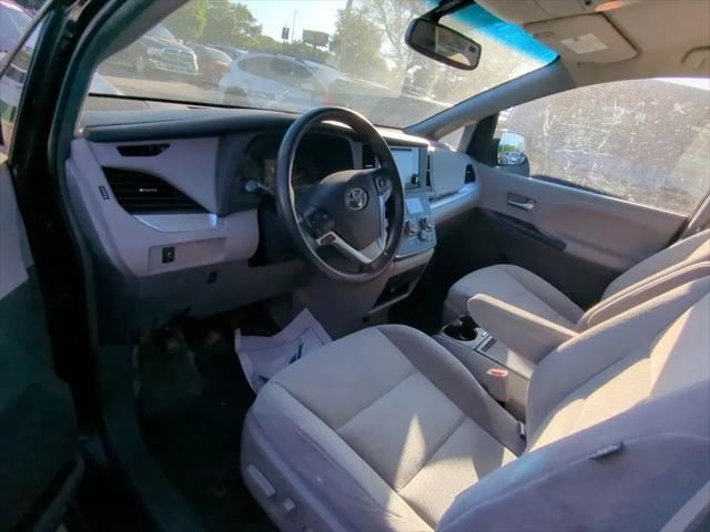 2015 Toyota Sienna LE 7 Passenger