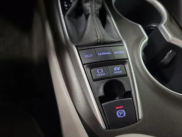 2022 Toyota Camry LE Hybrid