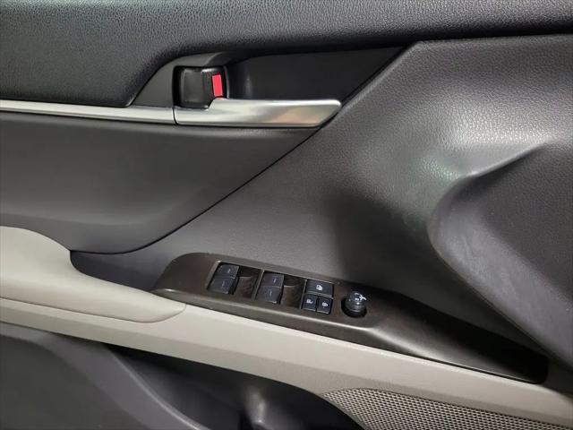 2022 Toyota Camry LE Hybrid