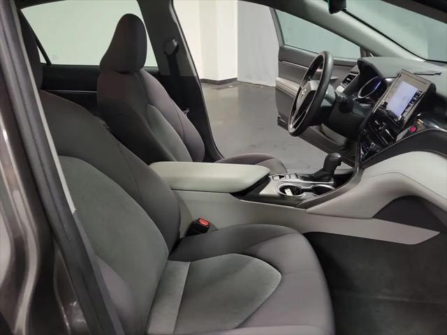 2022 Toyota Camry LE Hybrid